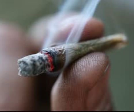 S-a lansat prima tigara marijuana electrica din lume. Uite cum arata joint-ul | FOTO