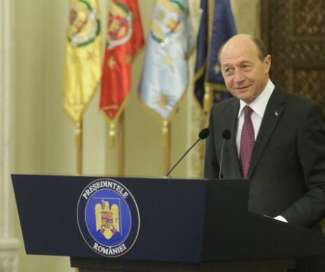 Băsescu respinge reducerea CAS „Eu plec și rămâne anul 2015, pe care populația trebuie să-l suporte”