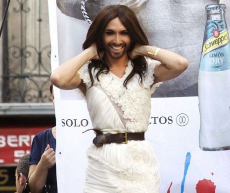 Câștigătoarea Eurovision 2014, Conchita Wurst, a făcut senzație pe covorul roșu. Aparitiile cu care a impresionat la un eveniment. GALERIE FOTO