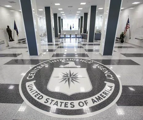 CIA vă răspunde… pe Twitter. Bonus: glumiţe, postări haioase şi invitaţii la sediu pentru un selfie | FOTO