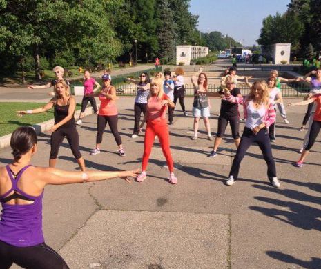 Elena Udrea a făcut aerobic în Parcul Herăstrău