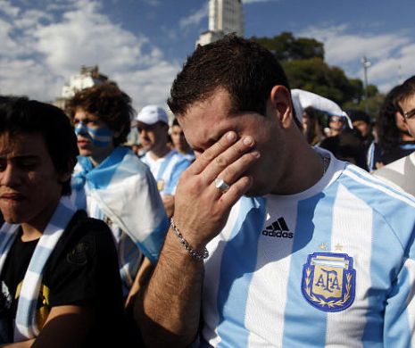 Fanii argentinieni, în LACRIMI după ce Germania a cucerit trofeul la Campionatul Mondial | GALERIE FOTO şi VIDEO
