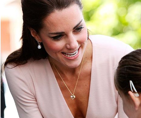 Kate Middleton a şocat Marea Britanie cu noua siluetă. Ducesa a ajuns piele şi os, iar mulţi au crezut că suferă de anorexie | GALERIE FOTO