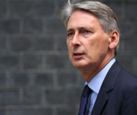 Ministrul britanic de Externe şi-a prezentat demisia