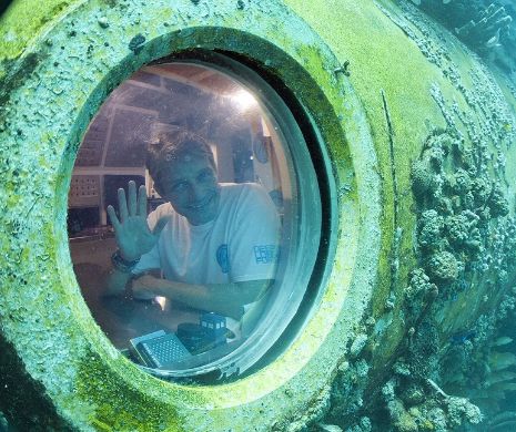 Nepotul lui Cousteau a stat 31 de zile sub apă. Cu ce probleme s-a confruntat