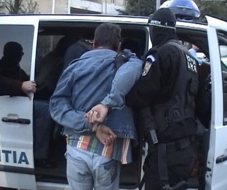 Percheziţii în Cluj într-un dosar privind maşini de lux furate din Italia