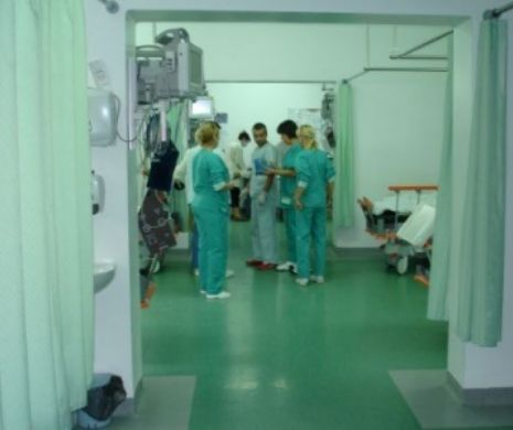 Peste 40 de COPII, cazați într-o pensiune de Hațeg, au ajuns la spital cu suspiciune de TOXIINFECȚIE alimentară