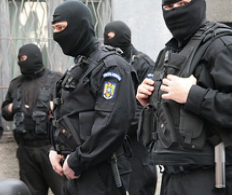 Polițiștii fac verificări la EVAZIONIȘTI în București