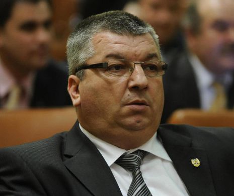 Senator cercetat după ce un poliţist a reclamat că a fost agresat de acesta în sediul Poliţiei Buzău