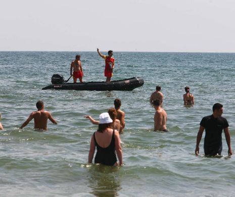 TRAGEDIE la Mamaia. Tată şi fiică, înecaţi în mare