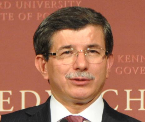 Ahmet Davutoglu, ministru de Externe, a fost desemnat noul premier al Turciei sub președinția lui Recep Tayyip Erdogan