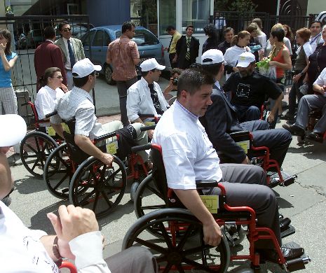 Bolnavii paralizați primesc grad de handicap după cheremul comisiilor de evaluare