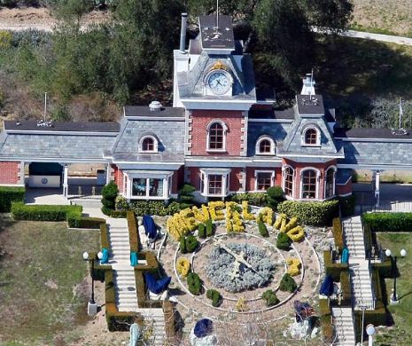Casa lui Michael Jackson a fost scoasă la VÂNZARE. Cum arată acum reședința REGELUI POP