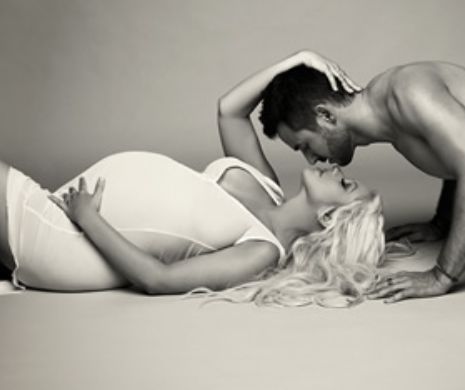 Christina Aguilera, poze nud cu burtica de gravidă