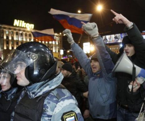 Condamnaţi pentru că au protestat ÎMPOTRIVA lui Putin