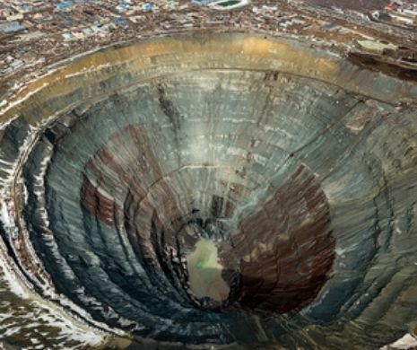 În craterul unui meteorit? Comoara EXTRATERESTRĂ din Rusia