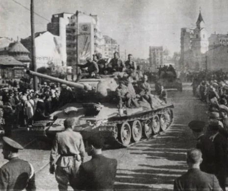Intrarea TRUPELOR RUSEŞTI în Bucureşti, în 1944. Cum au fost primiţi soldaţii SOVIETICI de către locuitorii Capitalei | VIDEO inedit