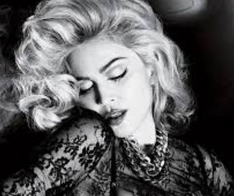 Madonna, aniversare fără inhibiții