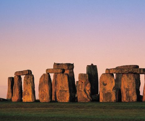 MISTERUL de la Stonehenge. O descoperire EPOCALĂ sugerează că răspunsurile se găsesc sub pământ