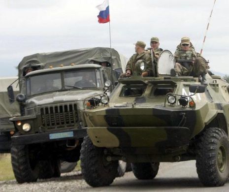 NATO avertizează: Rusia ar putea interveni în Ucraina invocând situația umanitară