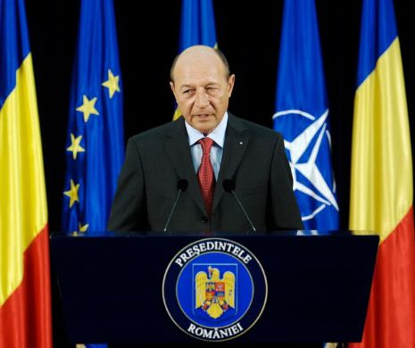 Traian Băsescu participă la reuniunea diplomaţiei române