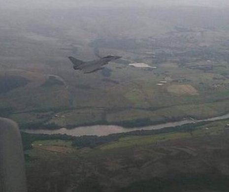 Un avion Qatar Airways a fost escortat de avioane militare pe Aeroportul Manchester