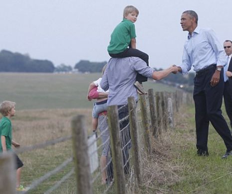 Au avut parte de SURPRIZA vieții lor: S-au dus cu toată familia la STONEHENGE și au stat la povești cu  Barack Obama | GALERIE FOTO