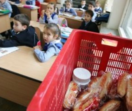 Cornul şi laptele vor ajunge la elevii din Hunedoara din prima zi a anului şcolar