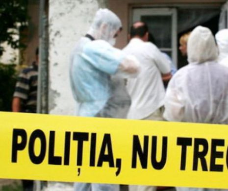 Crimă în Bucureşti. Un bărbat a ucis o femeie cu mai multe lovituri de cuţit, apoi a aruncat-o de la etaj