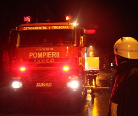 INCENDIU la o fermă din Cluj: Flăcările au fost înalte de câţiva metri