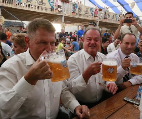Klaus Iohannis şi lideri ai ACL au mers la o bere în Braşov