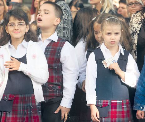 Noua modă în școlile românești: Un învățător la mai multe clase