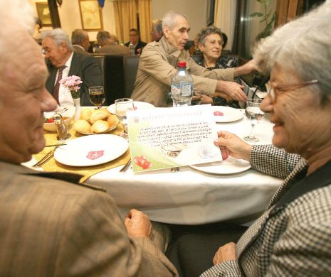 „Nunți de aur” 55 de miri și-au scos miresele de 70 de ani la restaurant