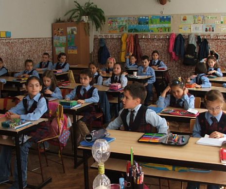 Şeful Poliţiei de la Botoşani cere ca elevii să poarte uniforme şcolare