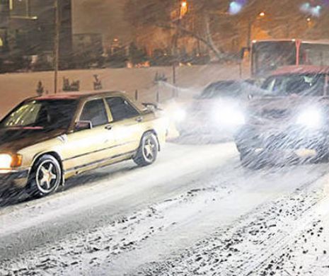 COD GALBEN de ninsoare și vânt puternic în Bucureşti şi alte cinci judeţe. Stratul de zăpadă poate ajunge la ZECE centimetri!