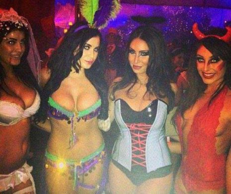 Cum arată petrecerile de Halloween la reşedinta Playboy. Imagini fierbinţi cu "iepuraşii" mai mult dezbrăcaţi decât costumaţi | GALERIE FOTO