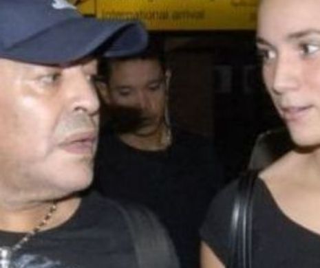 Diego Maradona își bate iubita în vârstă de 24 de ani