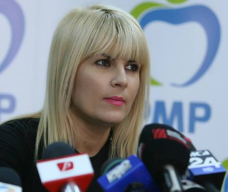 Elena Udrea l-a provocat pe Klaus Iohannis la o dezbatere electorală
chiar din fața Primăriei Sibiului