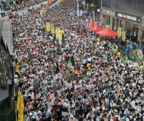 HONG KONG. Ciocniri între protestatari și forțele de ordine