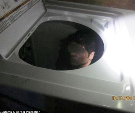 INCREDIBIL. A încercat să treacă graniţa ILEGAL, ascuns într-o...maşină de spălat. Unde erau ascunşi alţi PATRU imigranţi | FOTO