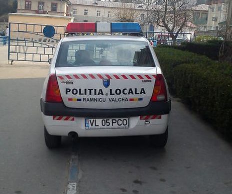 Mai mulţi poliţişti locali din Râmnicu Vâlcea au intrat în GREVA FOAMEI cerând o majorare a salariilor