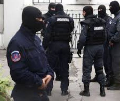 Percheziții la Poliția de Frontieră: Șpagă pentru înmatricularea unor mașini în Bulgaria