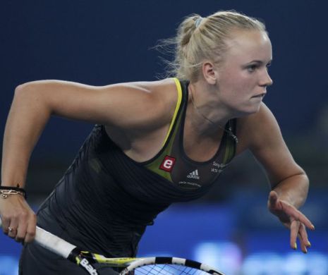 TENIS. Wozniacki şi Radwanska merg în semifinalele Turneului Campioanelor