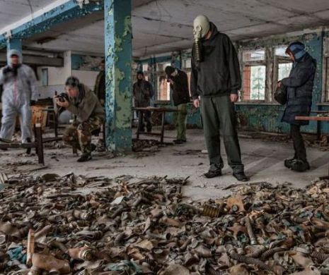 Turiști în IADUL NUCLEAR de la Cernobîl. Orașul este acum deschis pentru curioși | GALERIE FOTO