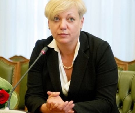 UCRAINA. Guvernatoarea Băncii Naţionale nu a putut să cumpere 200 de dolari la o bancă din Kiev