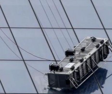 Accident cu doi spălători de geamuri la etajul 69, în noul World Trade Center, din New York VIDEO
