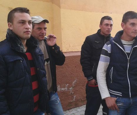 ACUZE DE VOT MULTIPLU în Timiș. Cum au ajuns să se plimbe de la o secție la alta 20 de tineri din Botoșani I FOTO - VIDEO