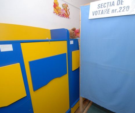 ALEGERI PREZIDENȚIALE 2014. Un votant A CONFUNDAT urna cu PĂTUȚUL, într-o sală de grădiniță