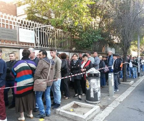 BEC: Ministerul de Externe putea să deschidă noi secţii de vot în străinatate pentru turul doi, dar NU A FĂCUT-O