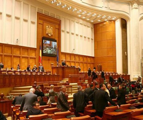 DEZASTRU. Unul din șapte parlamentari are probleme cu legea